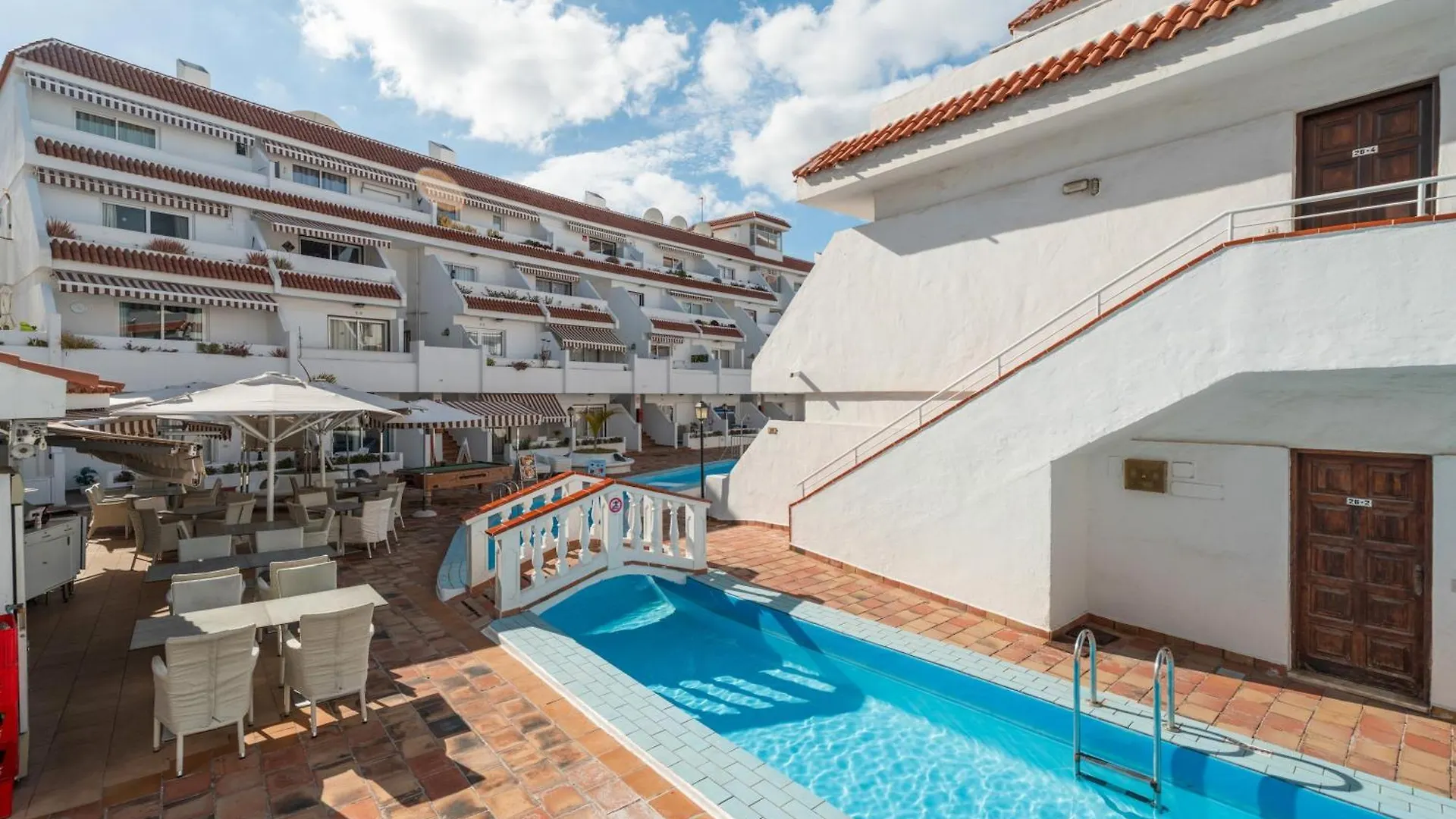 Serene Terrace And Pool Playa de las Americas  Apartment